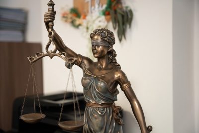 Odszkodowanie za służbę wojskową w stanie wojennym – kto i na jakich zasadach może je uzyskać?